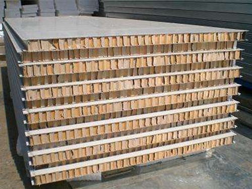 北京(jing)蜂窩紙箱(xiang)